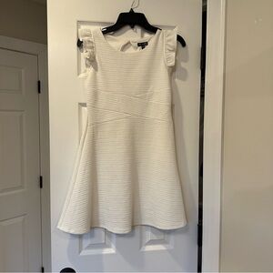 Girls Elegant White Sleeveless Dress ruffle sleeve soft texture size 14